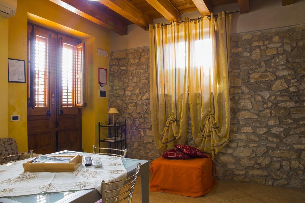 Casa Vacanze Caccamo Santa Lucia Villa ภายนอก รูปภาพ